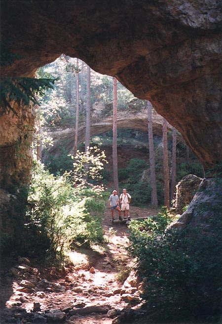 Arcs de St. Pierre